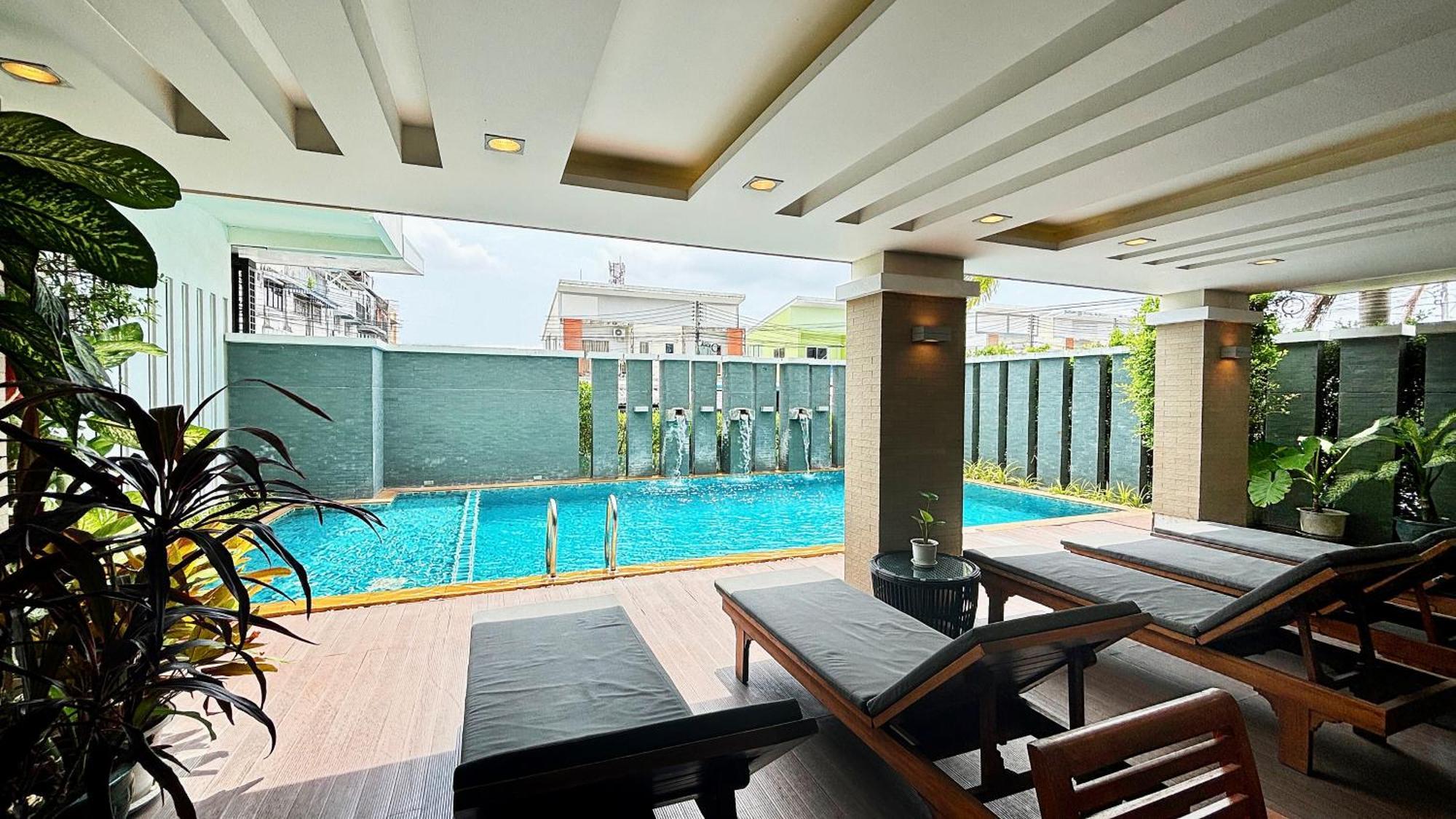 Ratana Hotel Rassada, Phuket Town- Sha Extra Plus Dış mekan fotoğraf