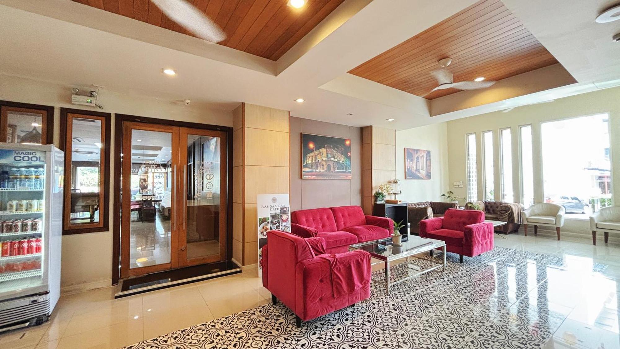 Ratana Hotel Rassada, Phuket Town- Sha Extra Plus Dış mekan fotoğraf