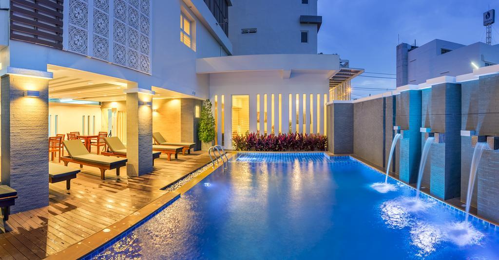 Ratana Hotel Rassada, Phuket Town- Sha Extra Plus Dış mekan fotoğraf